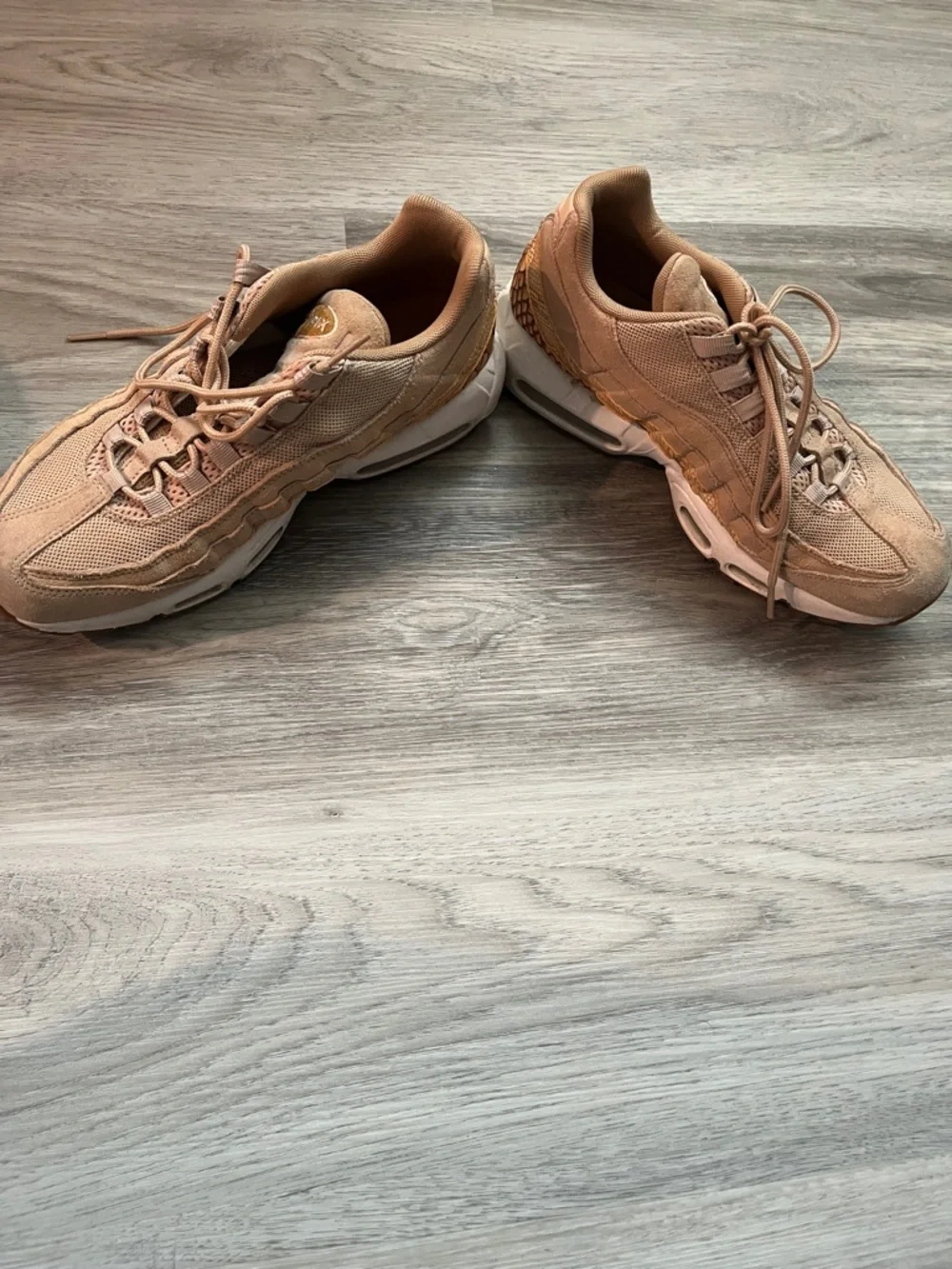 Nike Beige/Tan Mesh & Snake-Detail Air Max - Picture 3 of 6